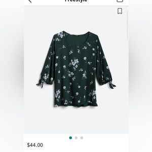 NWT—Green 3/4 sleeve w/ties blouse by Papermoon. 2X